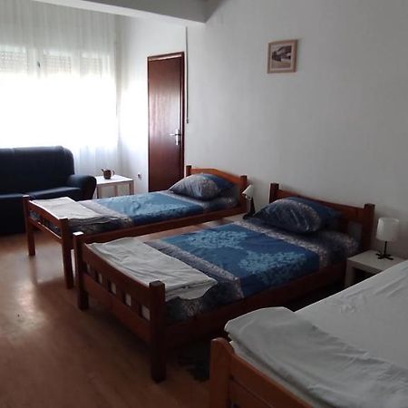 Apartmani Banatski Konak Zrenjanin Exteriör bild